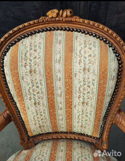 Кресло старинное