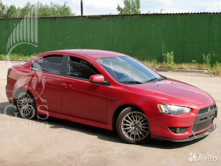 Накладки на пороги EVO на Mitsubishi Lancer X