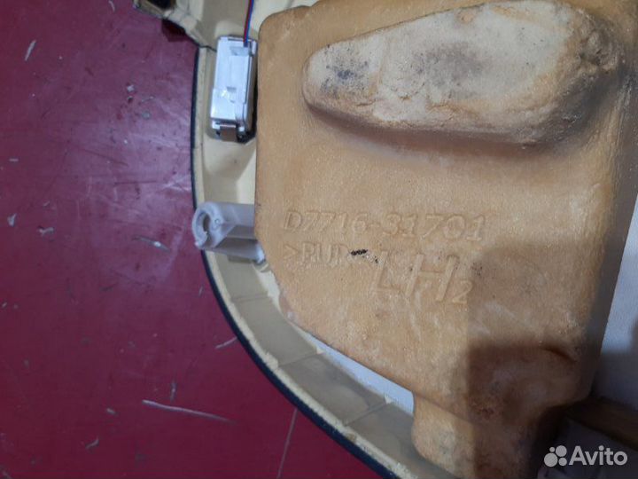 Облицовка двери передняя левая Lexus Gs