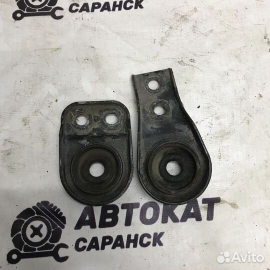 Крепления радиатора Mitsubishi Lancer V