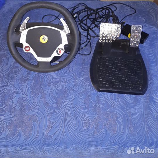 Игровой руль с педалями