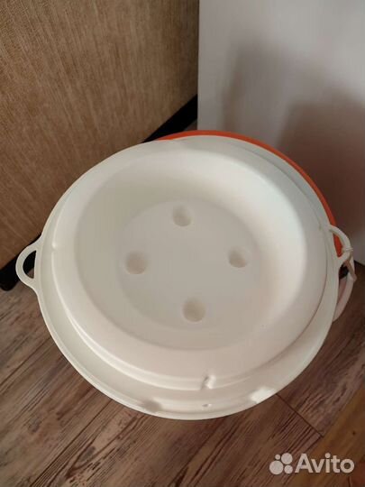 Изотермический контейнер-бочка Igloo, 19 л