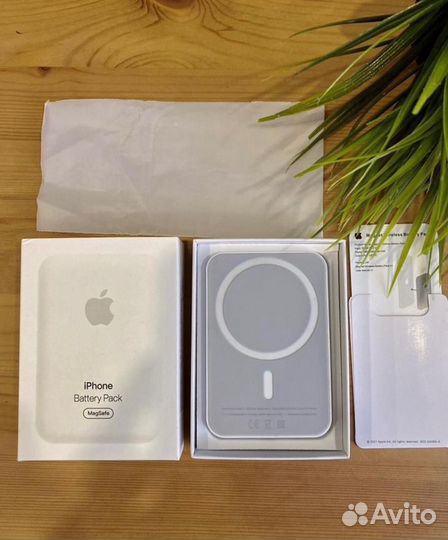 Повербанк apple
