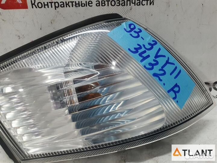 Габарит передний правый nissan AD