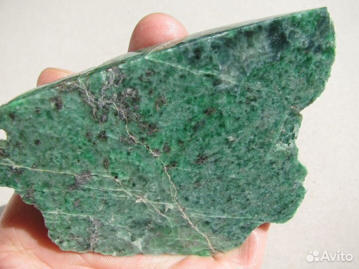 Жадеит (срез,горбушка)