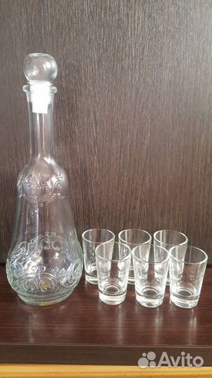 Набор: графин и рюмки