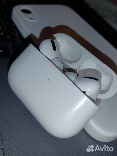 Беспроводные наушники новые AirPods Pro