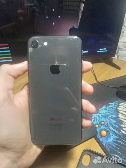 iPhone 8, 64 ГБ