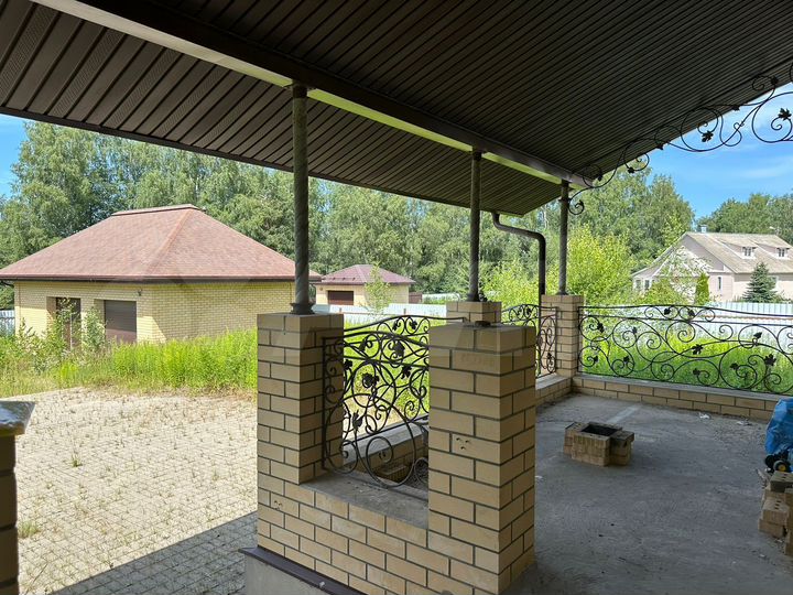 Коттедж 220 м² на участке 16 сот.