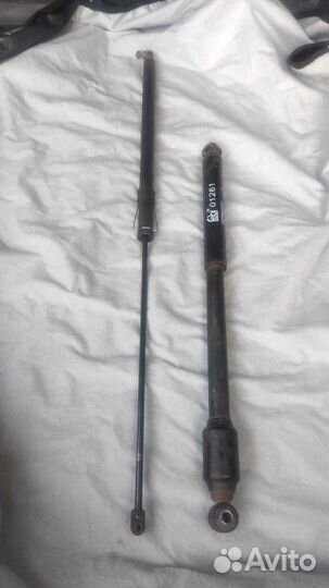 Амортизатор капота демпфер Mercedes w201 E190