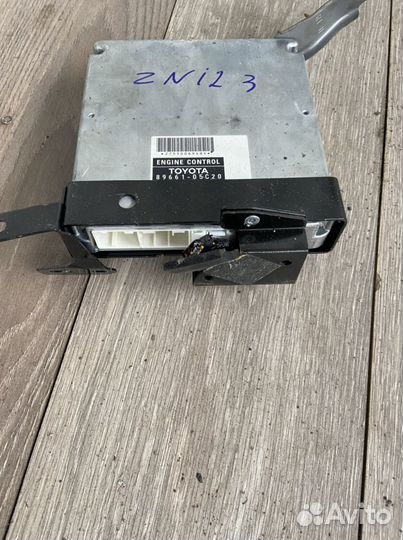 Блок эбу ( мозги) Toyota Avensis T250 Авенсис