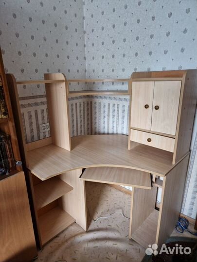 Стол компьютерный угловой