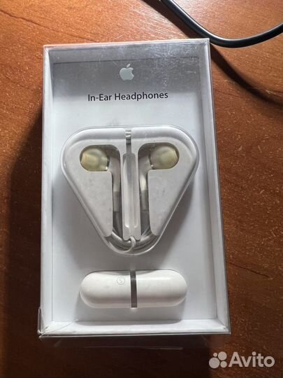 Apple earpods me186
