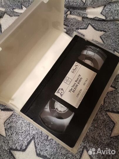 Видеокассета лицензия Элтон Джон (лучшее)