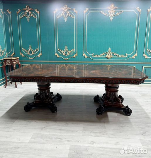 Стол обеденный