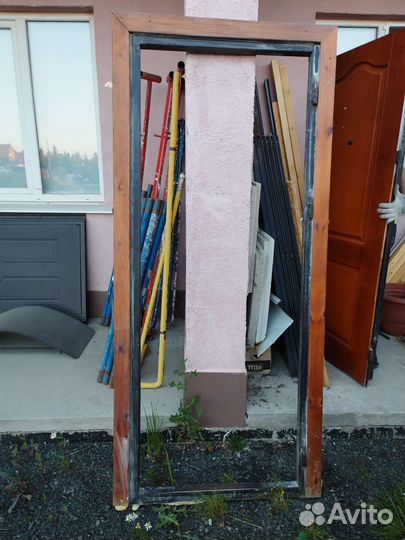 Дверь входная металлическая