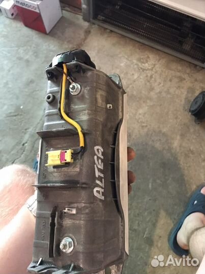 Подушка безопасности пассажира seat