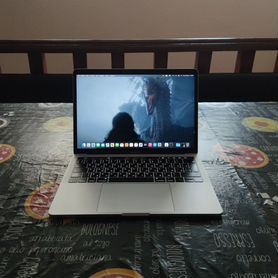 Macbook pro 13 2018 touch bar