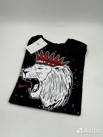 Футболка Nike SS22 Dri-Fit Lebron Hand Painted Cro