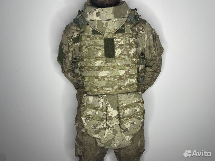 Плитник с модулями и подсумками