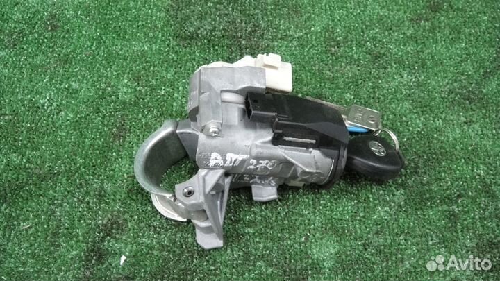 Замок зажигания Avensis 27# R руль