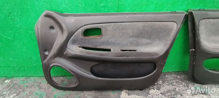 Дверные карты toyota corolla(Sprinter) 100