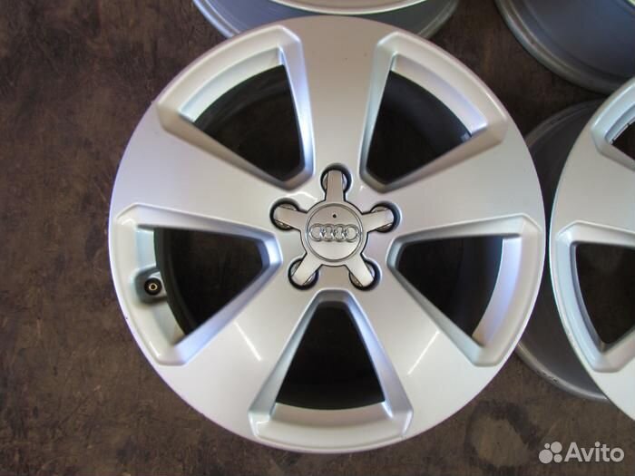 Диски Audi R17 Литые 5x112 J6.5 HS