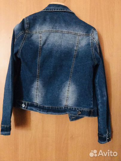 Джинсовая куртка