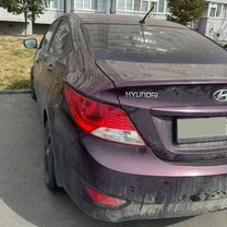 Hyundai Solaris 1.4 AT, 2011, битый, 240 000 км, с пробегом, цена 500 000 руб.