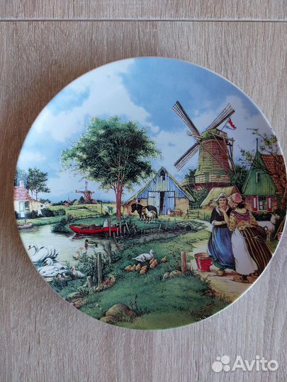 Сувенирные тарелки из разных стран