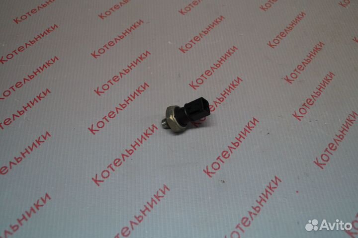 Nissan 25240-70J00 Датчик давления масла