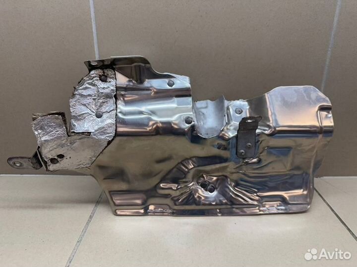 Тепловой экран Mercedes-Benz E W213 2.0 OM 654.920