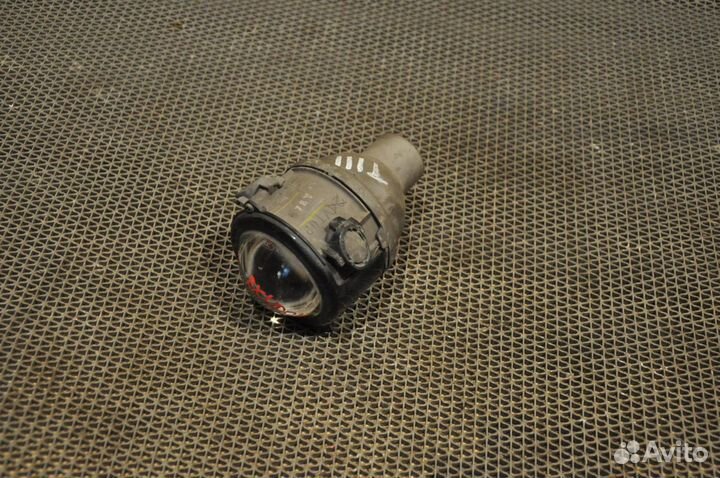 Туманка левая Lexus RX400H MHU38