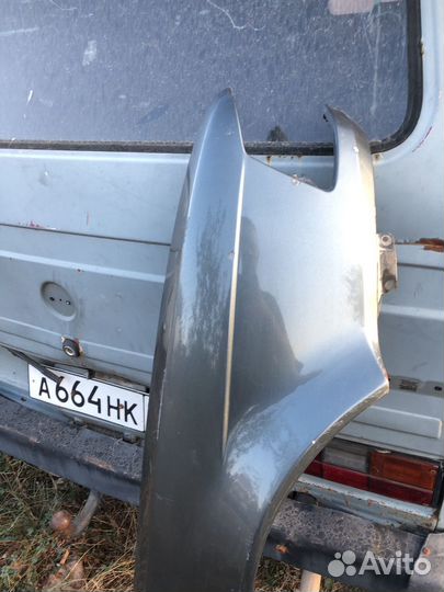 Правое переднее крыло bmw e32