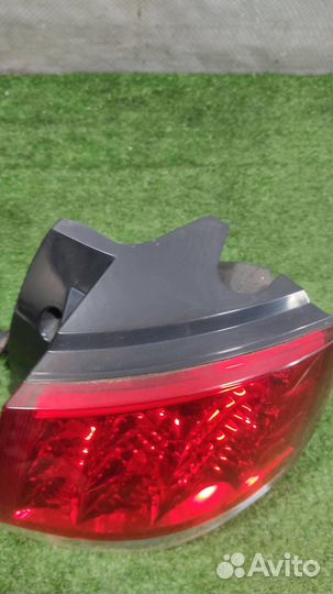 Фонарь задний наружный правый Citroen C-Crosser 2