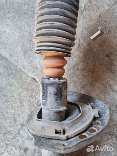 Стойкая правая передняя Хундай Hyundai i40