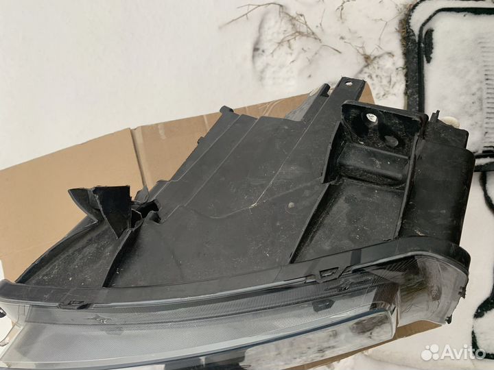 Jac JS6 передняя левая фара