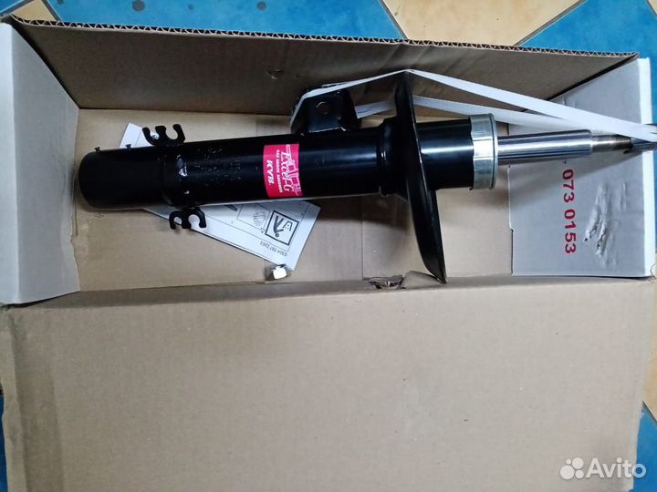 Амортизатор kyb 335834 BMW X3 (E83,E83N) 2003-2010