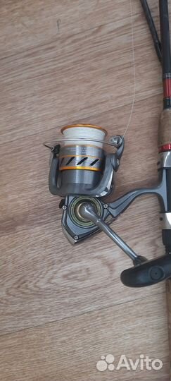Спиниг Daiwa ninja с катушкой daiwa crossfire 2500