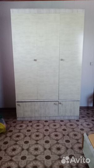 Спальный гарнитур бу