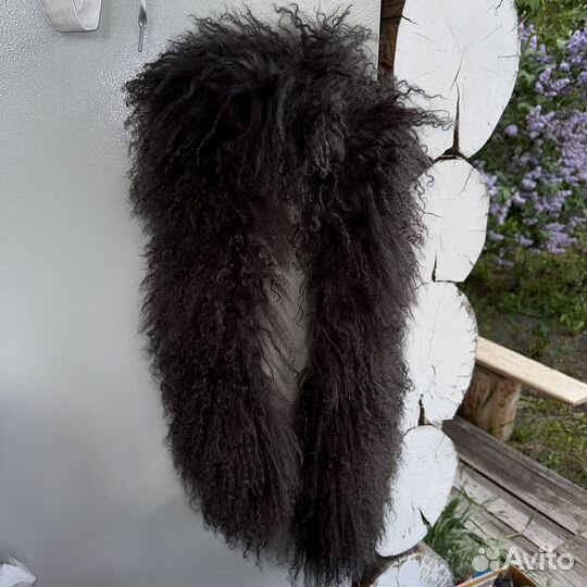 Воротник из меха ламы