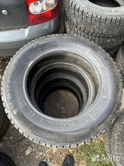 Michelin X-Ice North 4 205/65 R16