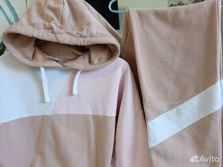 Спортивный костюм женский теплый 46р