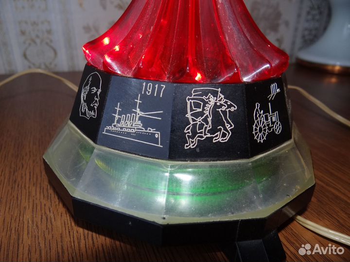 Сувенир первому космонавту СССР