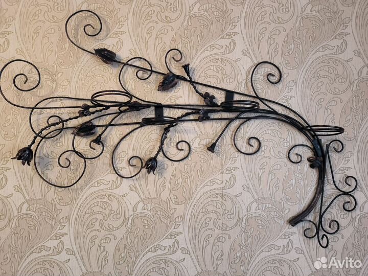 Кованая цветочница