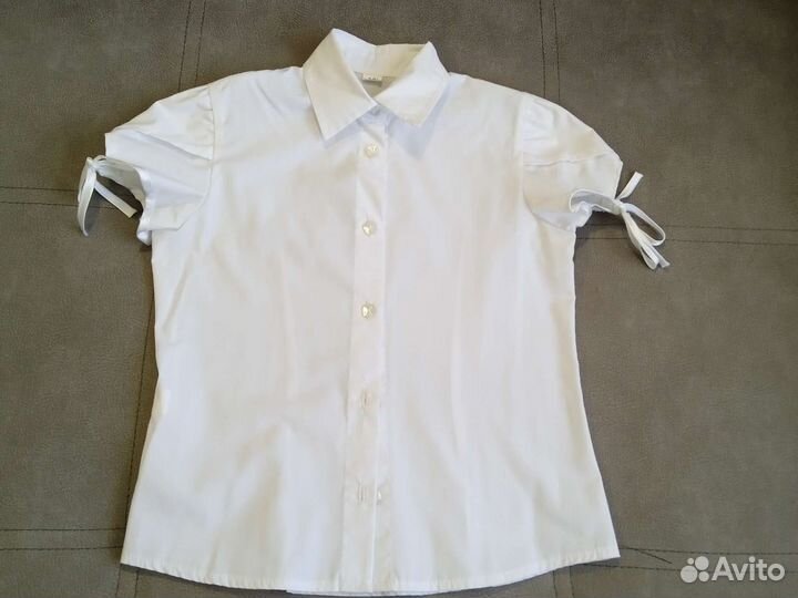 Блузки разные, для начальной школы