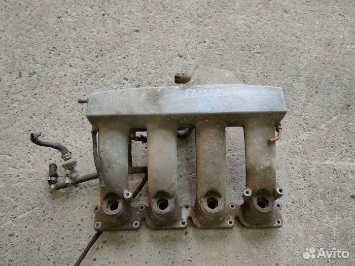 Впускной коллектор Volkswagen Passat B5+