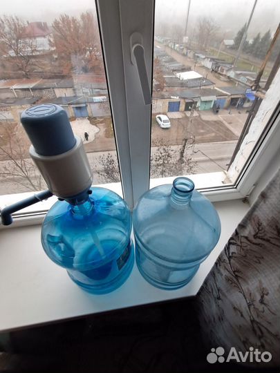 Бутылки 19л, помпа