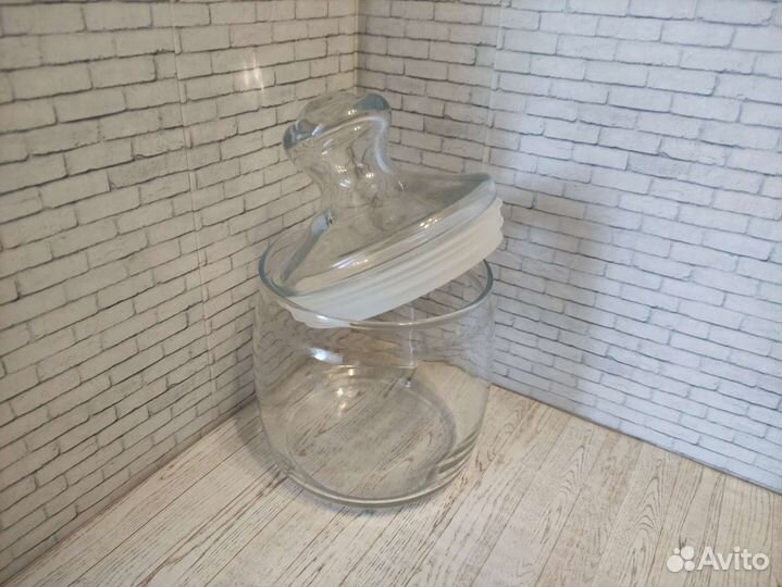 Банка для хранения сыпучих продуктов