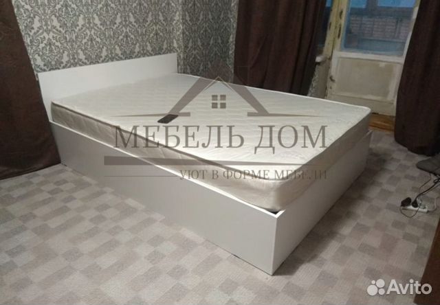 Кровать с матрасом